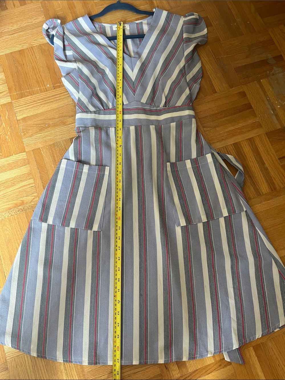 Monteau Dress Size Small V-Neck Flutter Sleeve Tie Waist Pockets Blue Stripe M - Picture 5 of 9